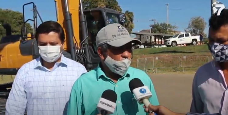 Cons&oacute;rcio Portal do Araguaia recebe m&aacute;quinas do Governo do Estado