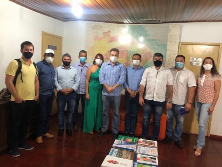 Prefeitos reivindicam &agrave; Metamat perfura&ccedil;&atilde;o de po&ccedil;os artesianos